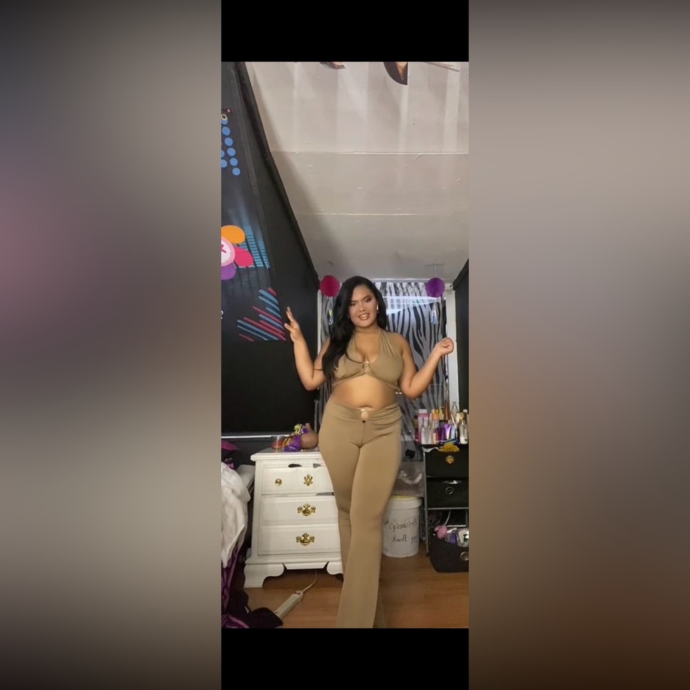 Two-Piece “Maddy Pérez” set